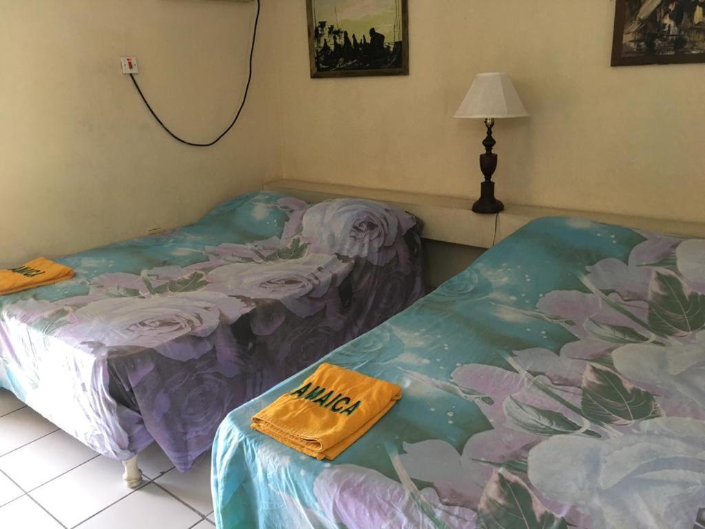 Deluxe Montego Bay Club Studio & Suites Buitenkant foto