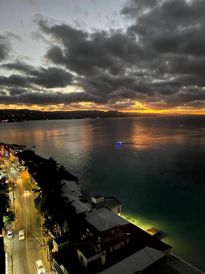 Deluxe Montego Bay Club Studio & Suites Buitenkant foto