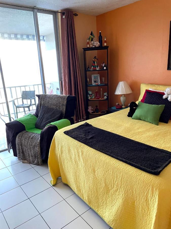 Deluxe Montego Bay Club Studio & Suites Buitenkant foto