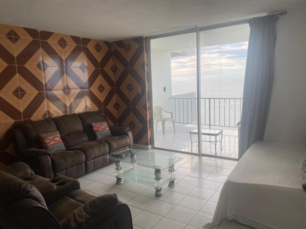 Deluxe Montego Bay Club Studio & Suites Buitenkant foto