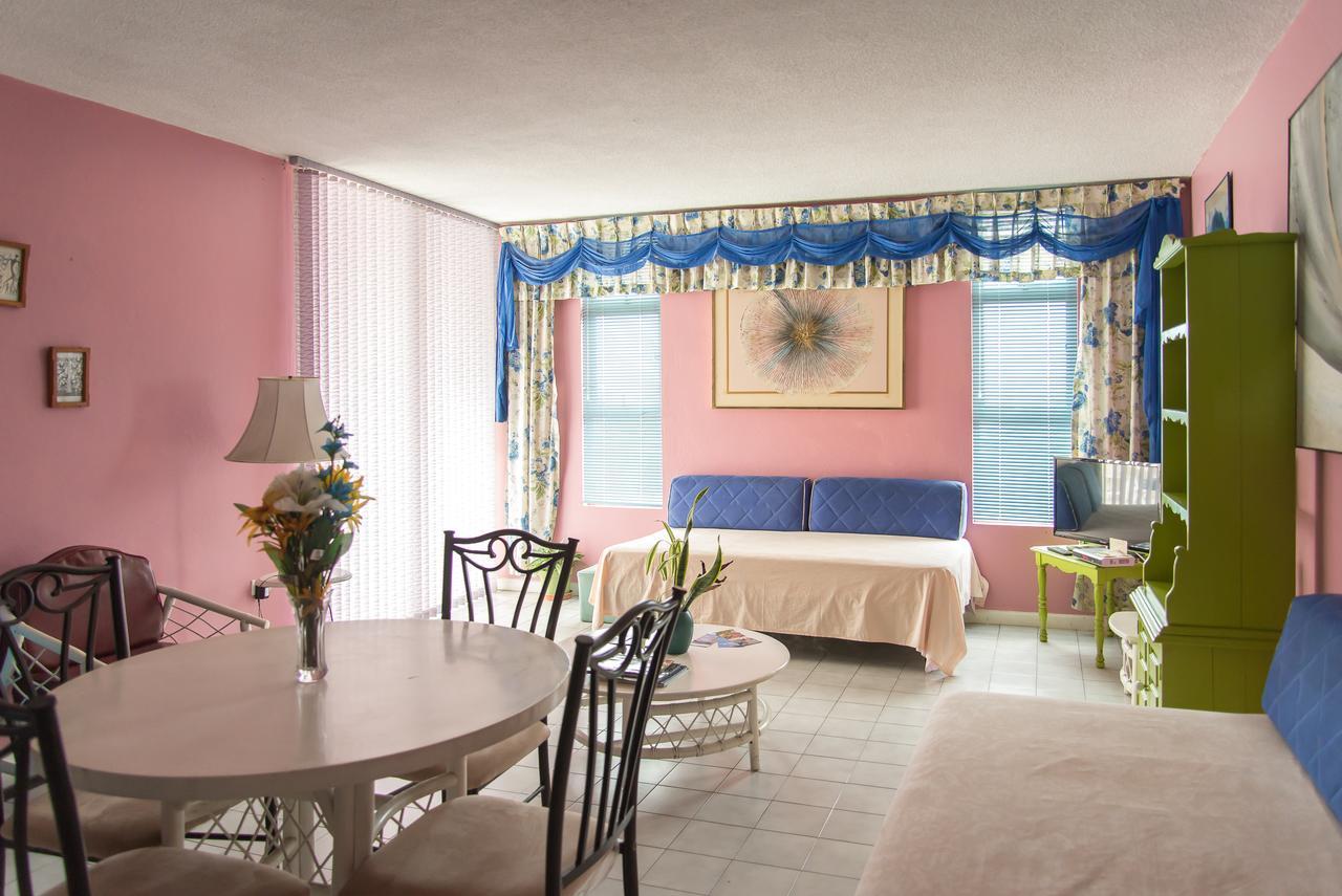 Deluxe Montego Bay Club Studio & Suites Buitenkant foto