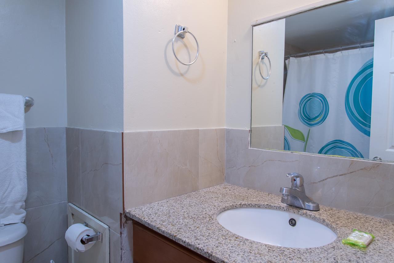 Deluxe Montego Bay Club Studio & Suites Buitenkant foto