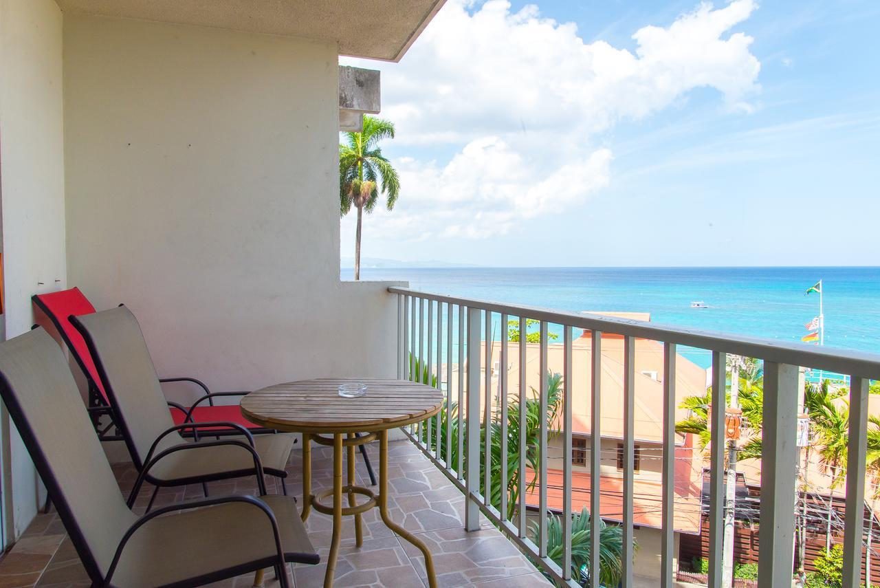 Deluxe Montego Bay Club Studio & Suites Buitenkant foto
