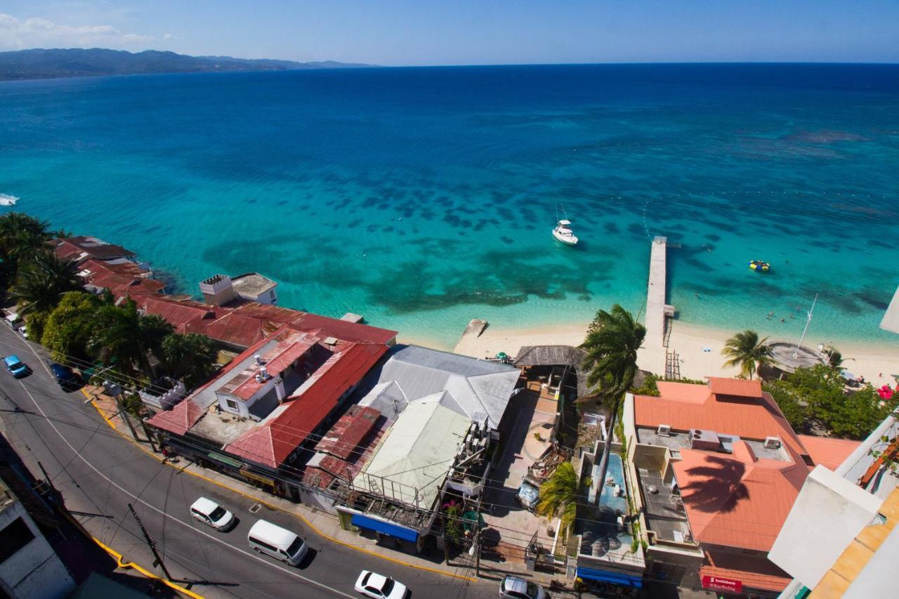 Deluxe Montego Bay Club Studio & Suites Buitenkant foto