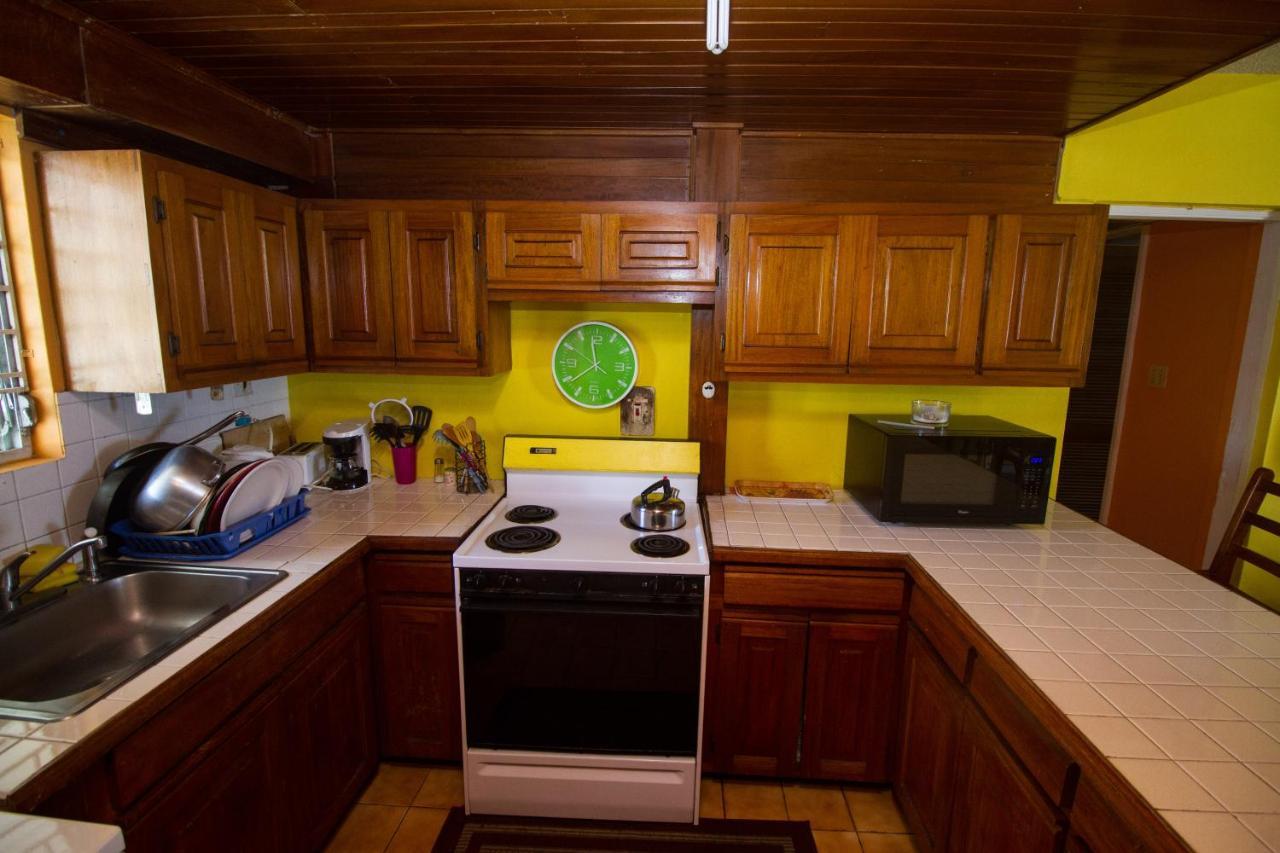 Deluxe Montego Bay Club Studio & Suites Buitenkant foto