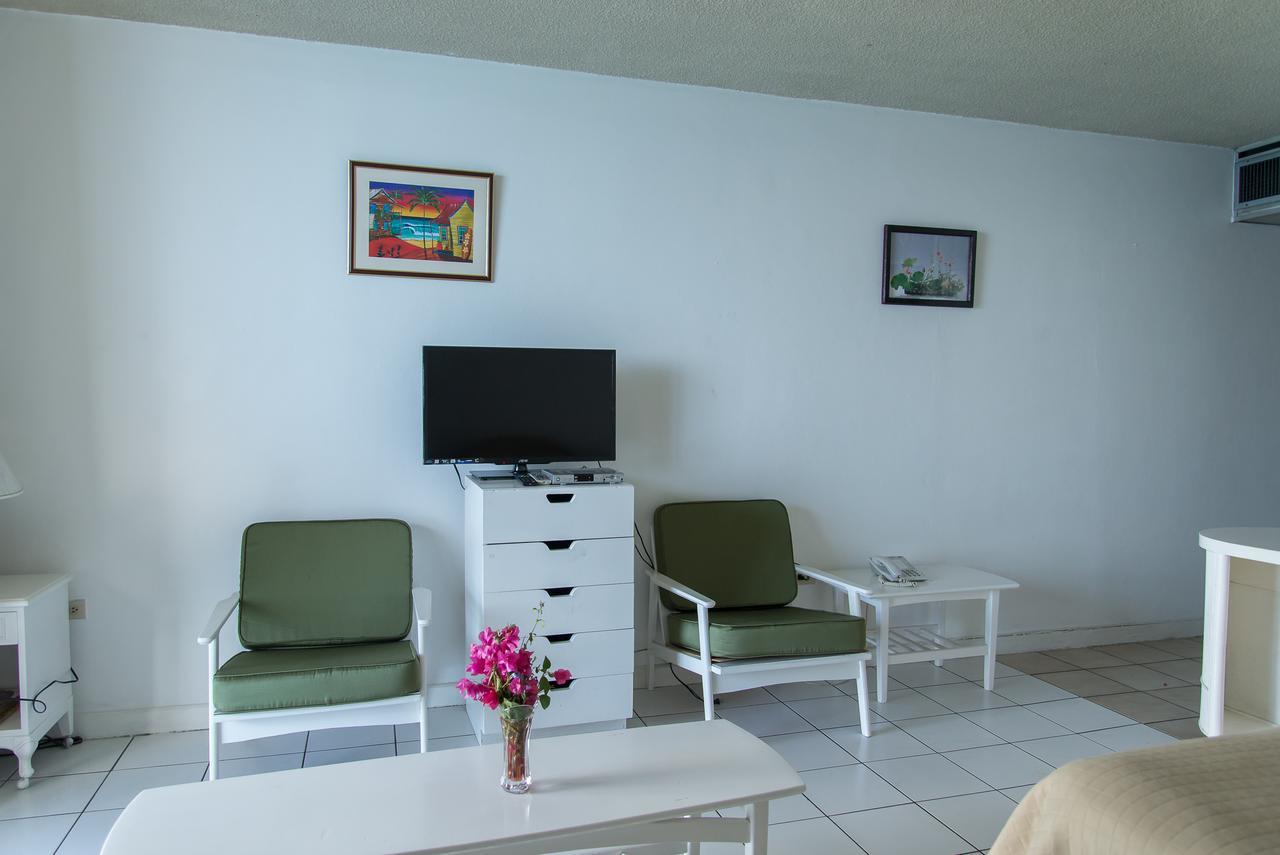 Deluxe Montego Bay Club Studio & Suites Buitenkant foto